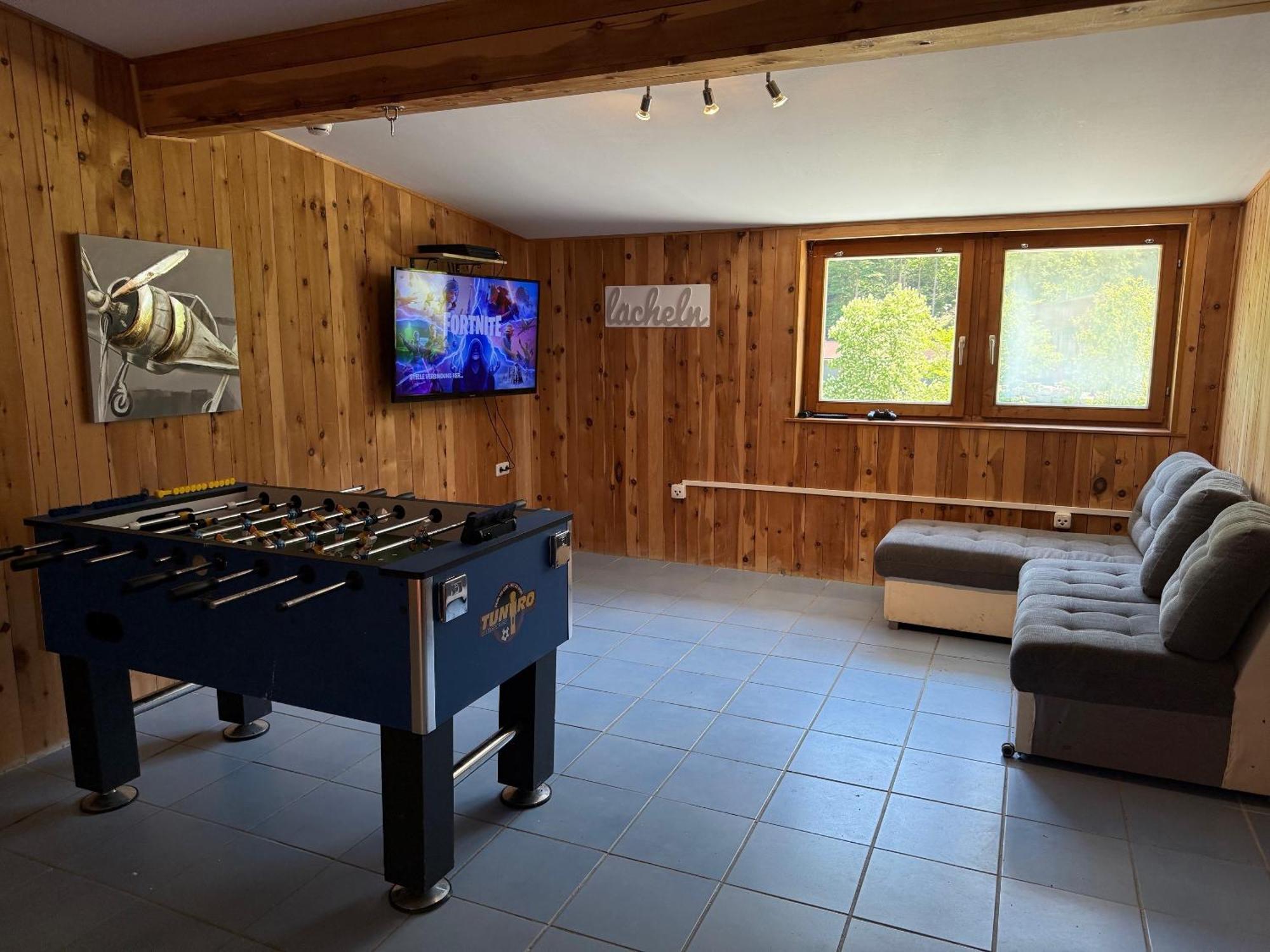 Eingebettet In Den Bergen, Gemütliche In Tirol, 19